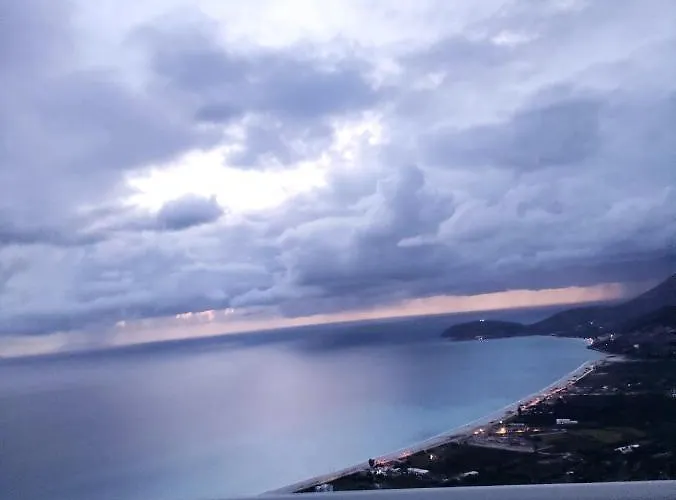 Ionian Pearl Daire *